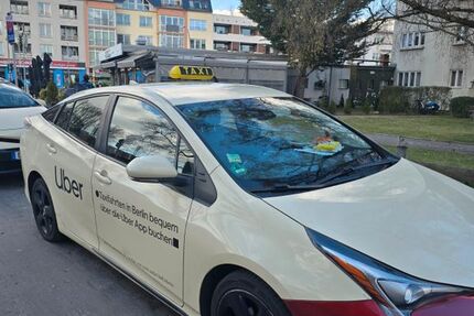 Toyota Prius 242.000 km 10.400 &euro; Berlin 10117