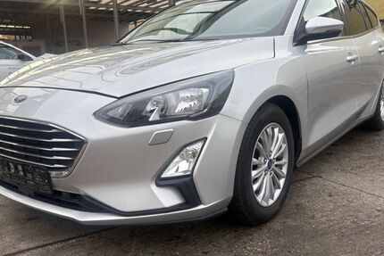 Ford Focus 40.000 km 16.482 &euro; Berlin 12099