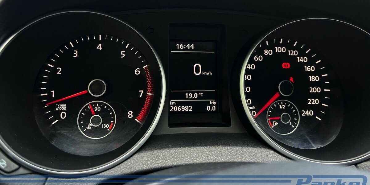 VW Golf VI Team Lim*SHZ*Klima*PDC*Tempo* 206.982 km 4.990 &euro; Berlin 13187