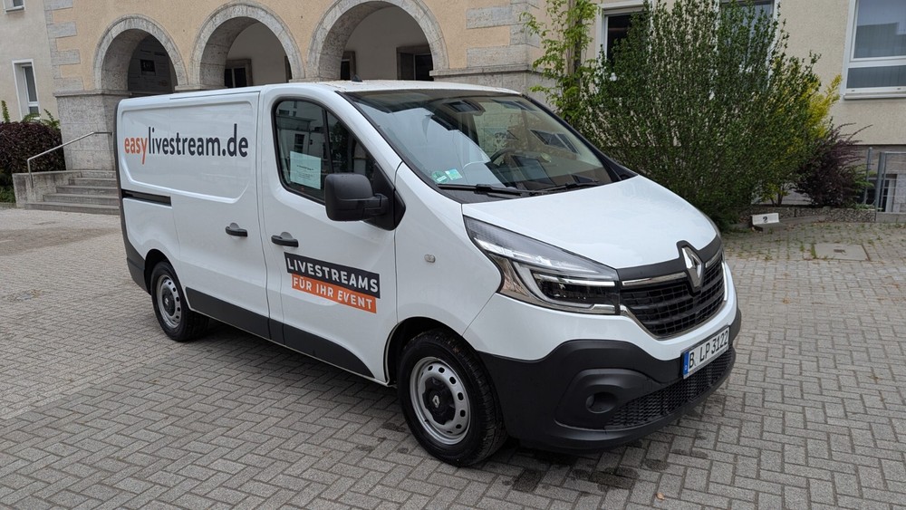 Renault Trafic II Kasten 21.400 km 23.000 € Berlin 10178