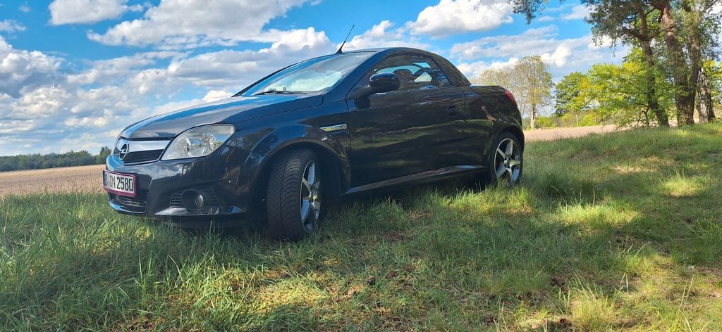Opel Tigra 208.860 km 2.250 &euro; Berlin 13585