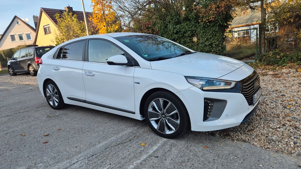 Hyundai IONIQ 71.000 km 12.800 &euro; Berlin 13053