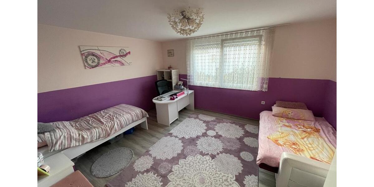Reihenhaus Berlin Spandau - 5 Zimmer, 142 m&sup2;, 2.500&euro; | Angebot:26406625