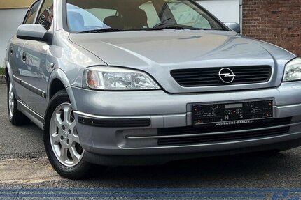 Opel Astra Selection Comfort*Klima*LM*Allwetter*12V* 176.321 km 2.290 € Berlin 13187