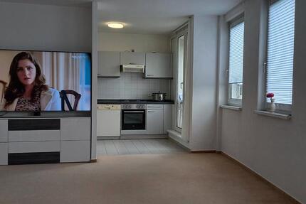 Wohnung Berlin Tempelhof-Schöneberg - 10 Zimmer, 66 m&sup2;, 590&euro; | Angebot:26314205