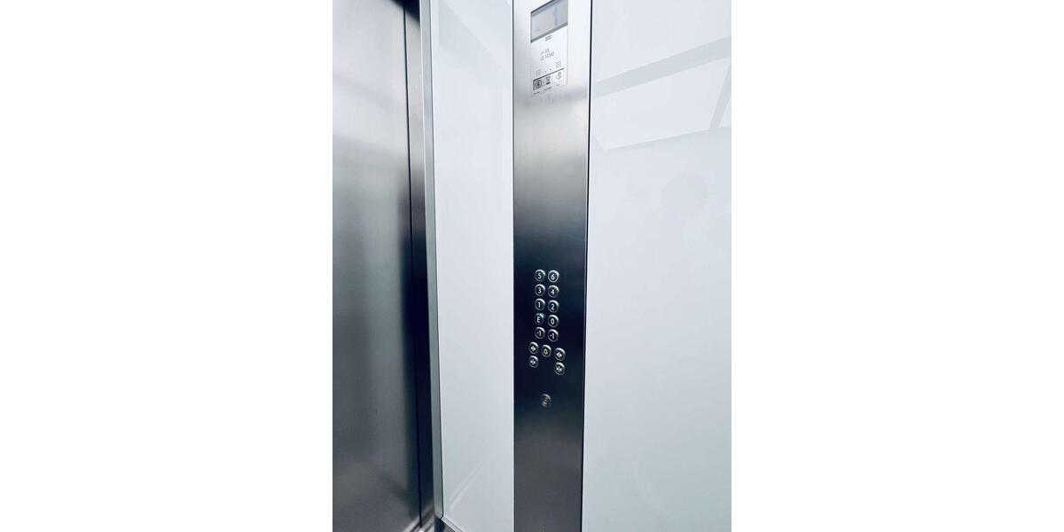 Etagenwohnung Berlin Tempelhof-Schöneberg - 2 Zimmer, 79 m&sup2;, 2.100&euro; | Angebot:26255362