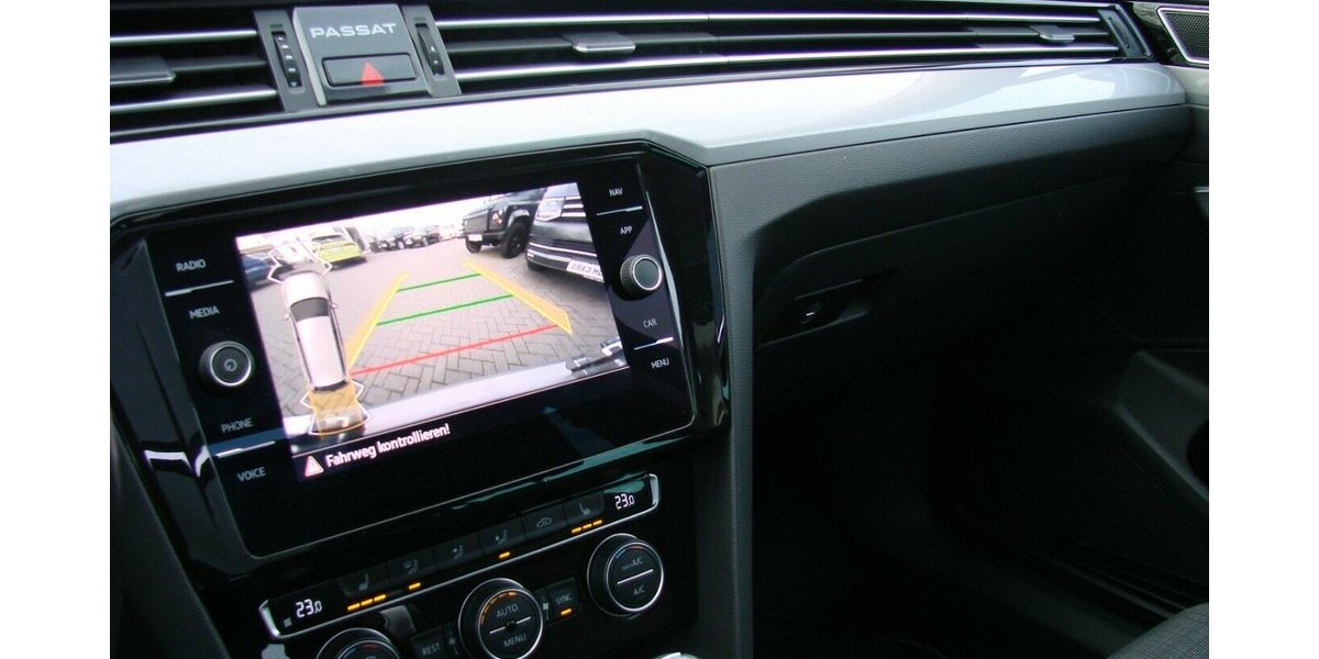 VW Passat 2.0TDi Business Panorama ACC IQ.Light 142.589 km 16.980 &euro; Falkensee 14612