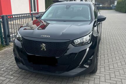 Peugeot 2008 191.000 km 9.300 &euro; Berlin 12351