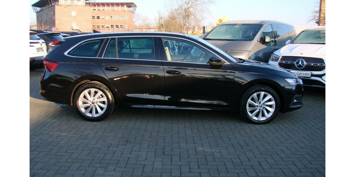 Skoda Octavia 2.0TDI Selection LED Tempomat Spurhalteass 56.838 km 24.980 &euro; Falkensee 14612