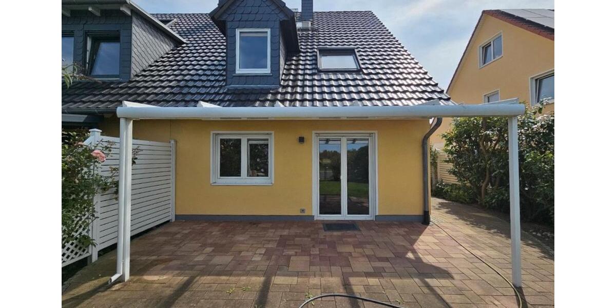 Neuwertige Doppelhaushälfte mit 4 Zimmern 4 zimmer