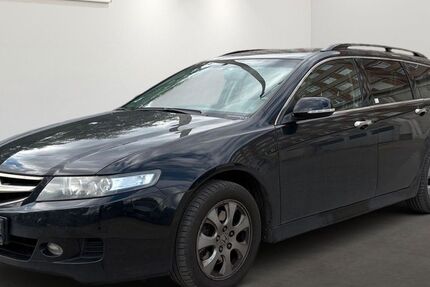 Honda Accord 258.223 km 1.999 € Berlin 12681