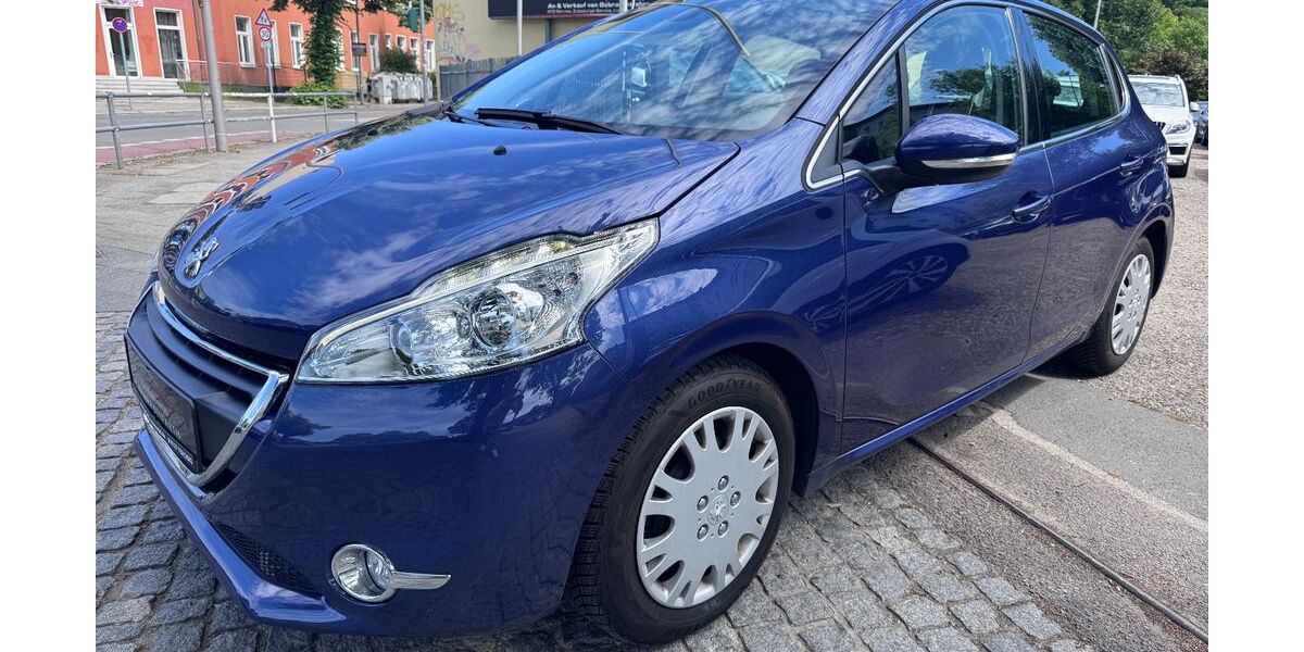 Peugeot 208 31.000 km 8.990 &euro; Berlin - Tempelhof 12107