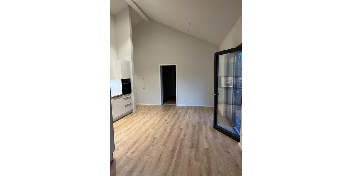 Dachgeschoßwohnung Falkensee - 2.5 Zimmer, 69 m&sup2;, 1.620&euro; | Angebot:23808834