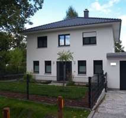 Haus zum Kaufen in Berlin Wannsee 1.025.600 € 145 m²