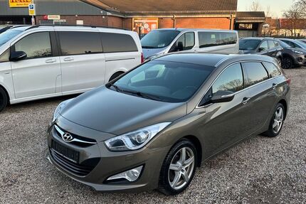 Hyundai i40 90.000 km 9.990 € Berlin 13127
