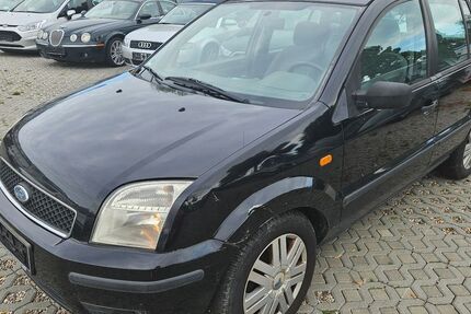 Ford Fusion 127.000 km 1.999 &euro; Berlin 12439