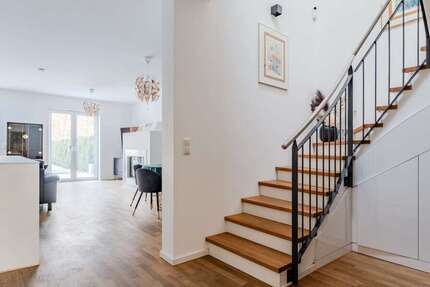 Haus Potsdam / Groß Glienicke Groß Glienicke - 5 Zimmer, 157 m&sup2;, 2.500&euro; | Angebot:25904905