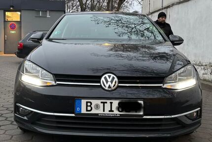 VW Golf 107.100 km 14.900 &euro; Berlin 13057