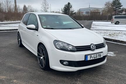 VW Golf 129.000 km 8.300 &euro; Potsdam 14473