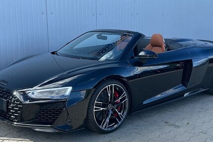 Audi R8 2.000 km 190.500 € Berlin 13055