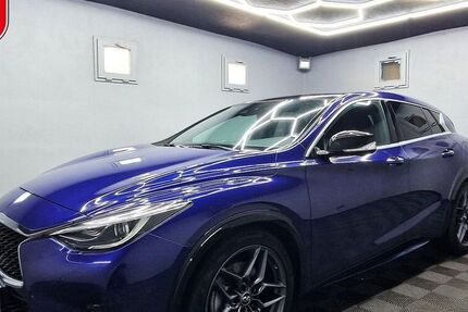 INFINITI Q30