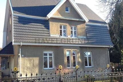 Haus Falkensee - 8 Zimmer, 285 m&sup2;, 650.000&euro; | Angebot:25728224