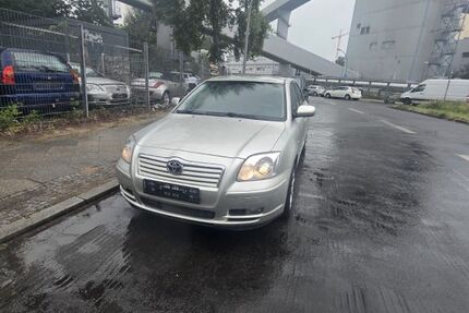 Toyota Avensis 130.250 km 2.990 &euro; Berlin 13599