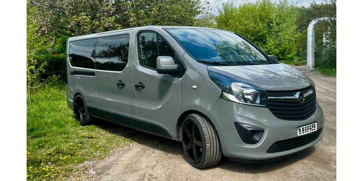 Opel Vivaro 128.000 km 19.999 &euro; Kleinmachnow 14532