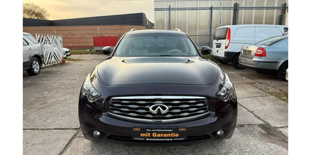 INFINITI FX 158.000 km 12.000 &euro; Berlin 13127