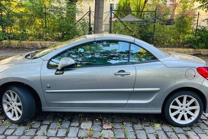 Peugeot 207 107.000 km 6.500 &euro; Berlin 12207