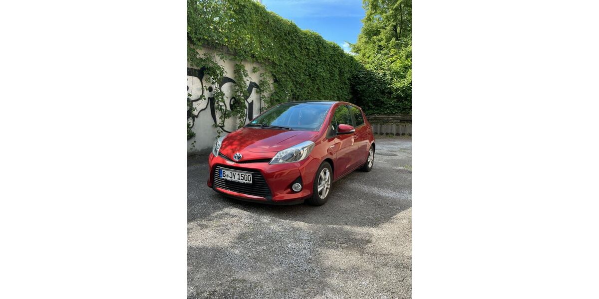 Toyota Yaris 83.040 km 9.000 &euro; Berlin 13357