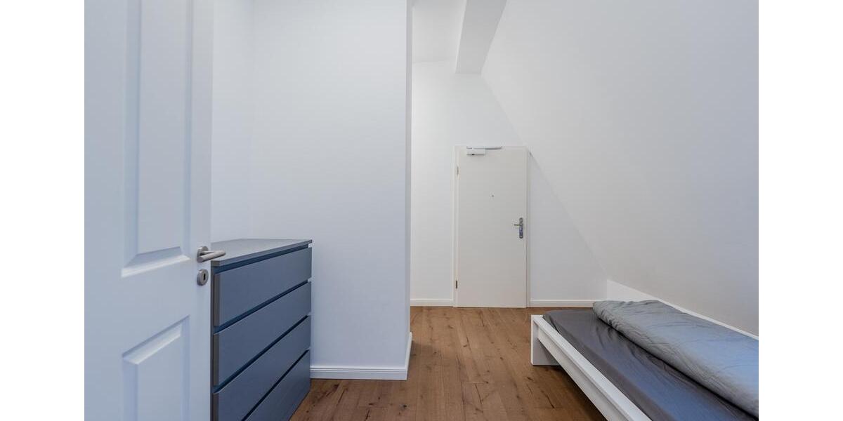 Dachgeschoßwohnung Berlin Steglitz-Zehlendorf - 3 Zimmer, 88 m&sup2;, 620.000&euro; | Angebot:27681064