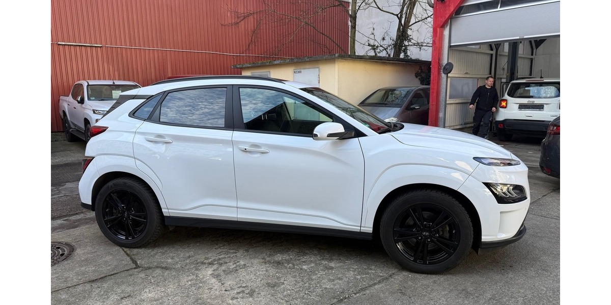 Hyundai Kona große Batt./NaviCAM/LED/64kwh/Schiebedach 139.969 km 15.900 &euro; Berlin 10247