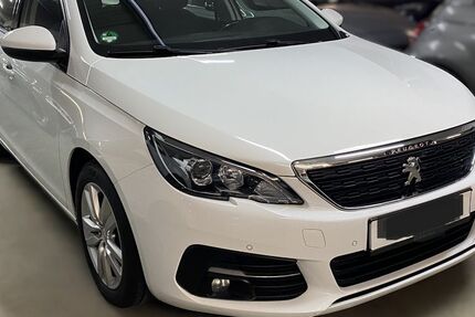 Peugeot 308 111.181 km 9.990 &euro; Berlin 12347