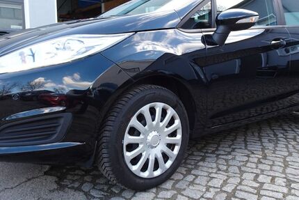 Ford Fiesta 127.776 km 5.900 &euro; Falkensee 14612