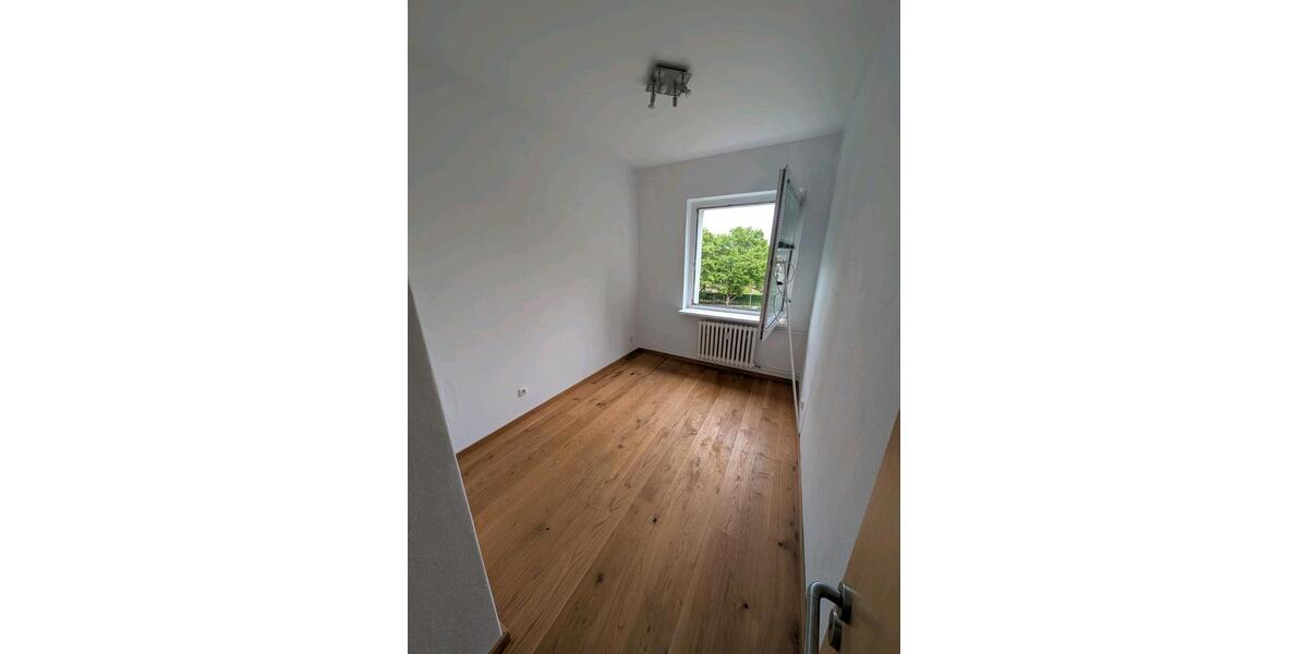 Dachgeschoßwohnung Berlin Lankwitz - 2 Zimmer, 45 m&sup2;, 240.000&euro; | Angebot:26888010