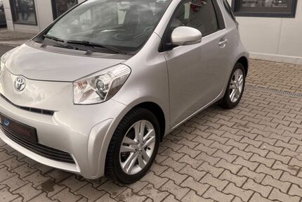 Toyota IQ 72.456 km 8.999 &euro; Ludwigsfelde 14974