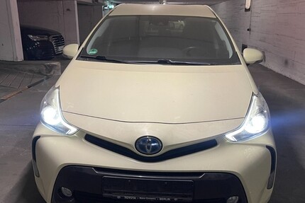 Toyota Prius Plus 227.000 km 16.499 € Berlin 10178