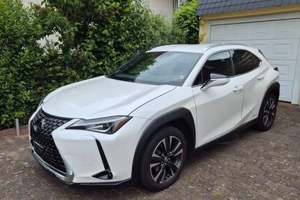 Lexus UX 69.900 km 21.200 &euro; Berlin 13589