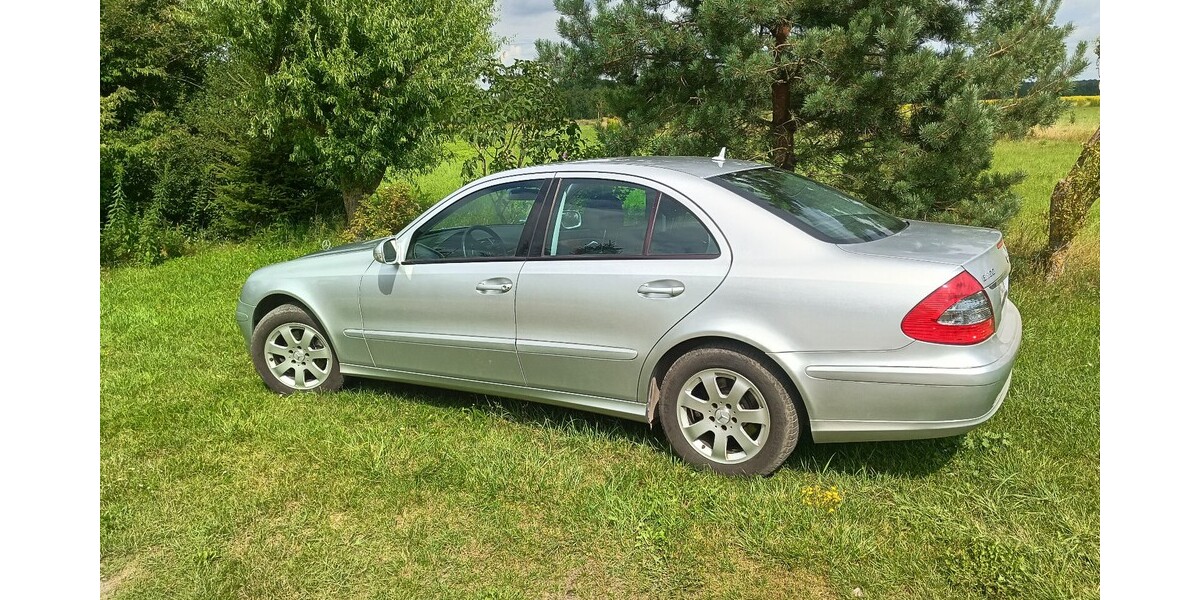 Mercedes-Benz E 200 223.000 km 5.300 € Brieselang 14656