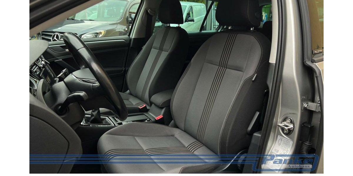 VW Golf VII Allstar BMT*PDC*Xenon*SHZ*Tempo* 94.457 km 12.990 &euro; Berlin 13187