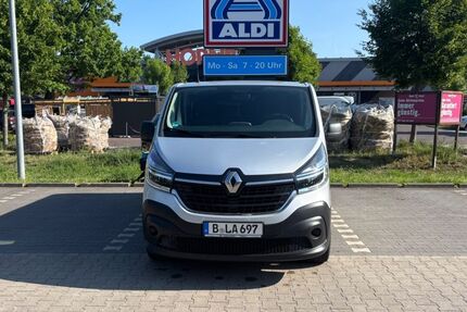 Renault Trafic 85.000 km 22.900 € Berlin 12207