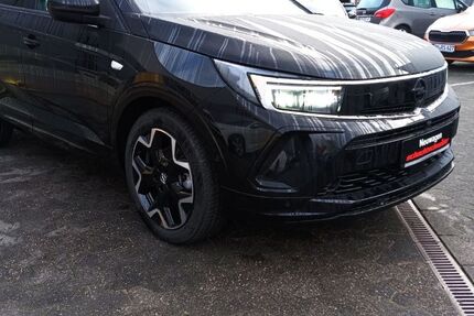 Opel Grandland (X) 9.772 km 28.490 &euro; Beelitz 14547
