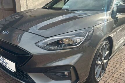 Ford Focus 75.896 km 22.640 &euro; Berlin 13059