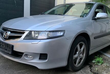 Honda Accord 112.700 km 4.800 € Berlin 12043