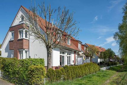 Ihr sonniges Reihenendhaus am Reitsportort Dallgow nahe Berlin (Nutzfläche 179,26m²)