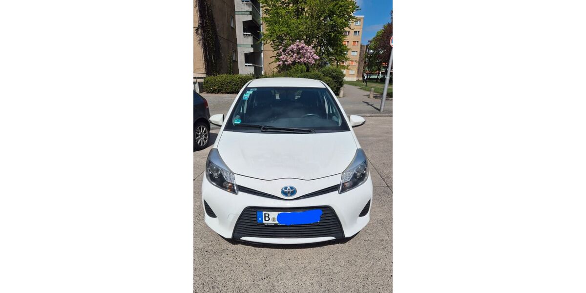 Toyota Yaris 119.480 km 8.600 &euro; Berlin 13597