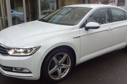 VW Passat 141.000 km 11.900 &euro; Berlin 12249