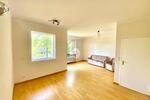 HELL, RUHIG MIT BALKON
