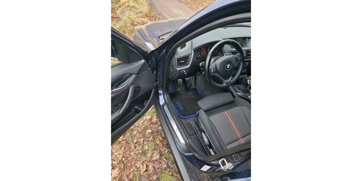 BMW X1 242.481 km 9.999 &euro; Berlin 10178